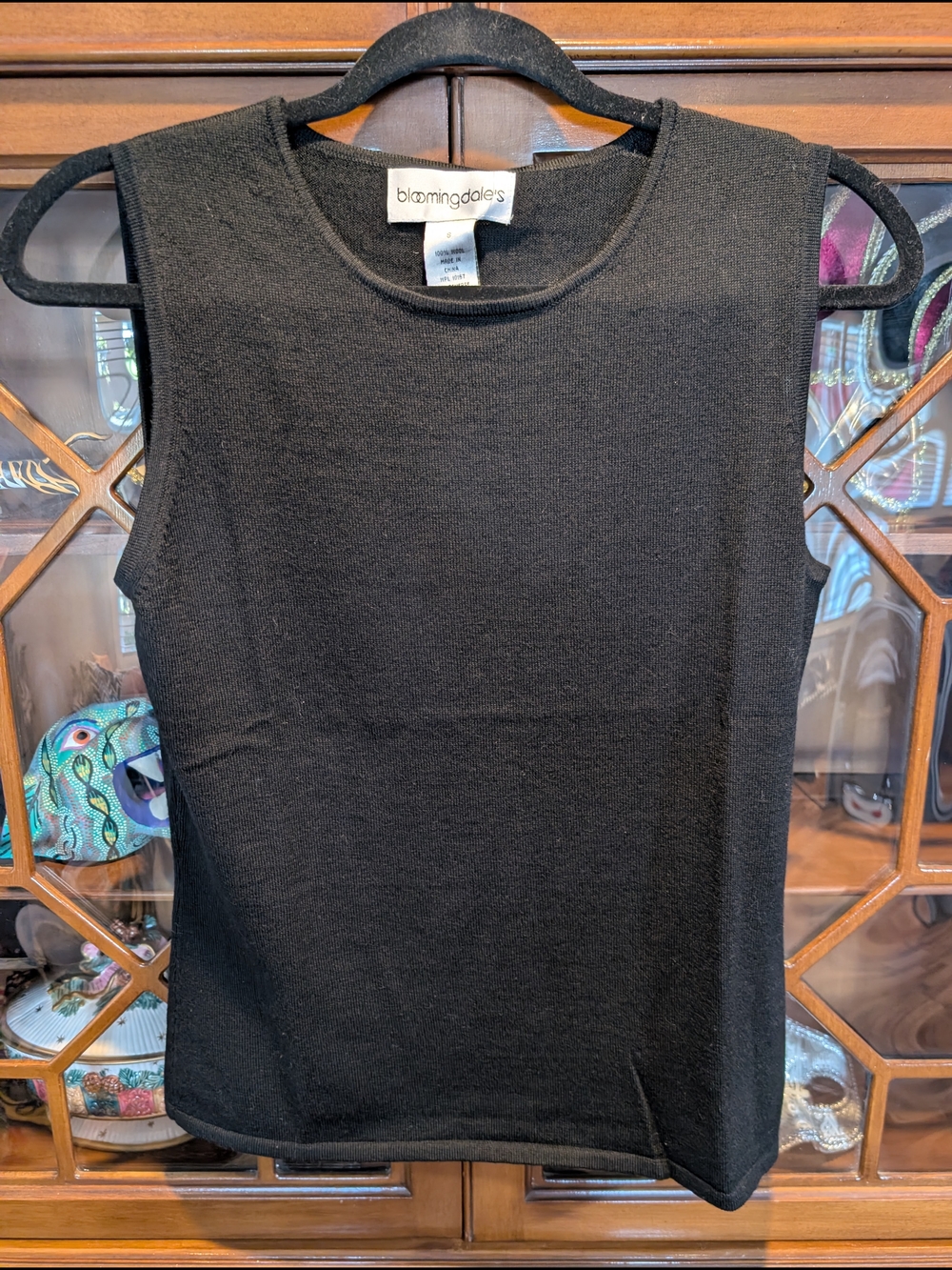Bloomingdale's Black Sleeveless Knit Top Size 8 NWT